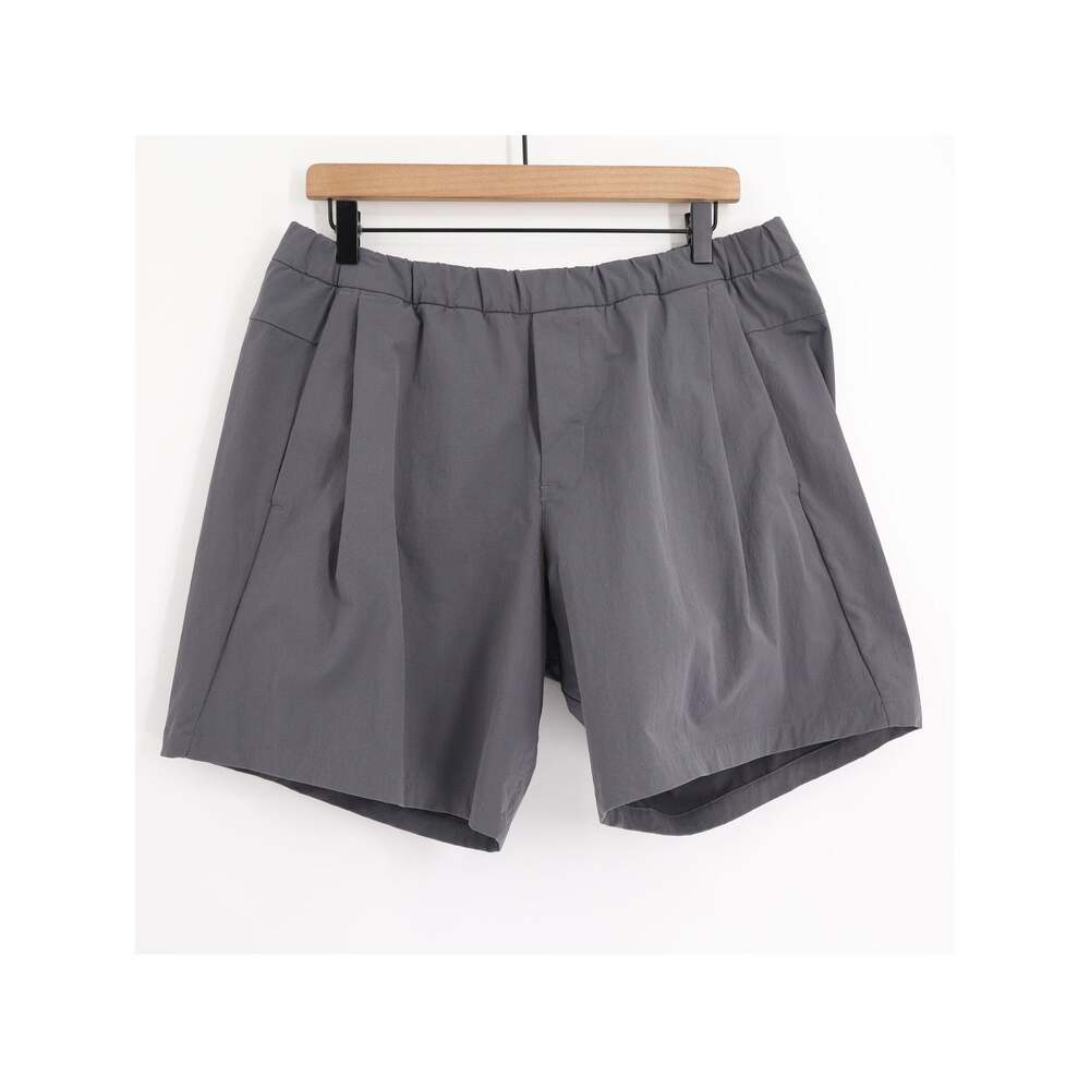 Lululemon Men's Sz L Lab Relaxed Fit Pleated Short 7" Inseam Grey Athletic